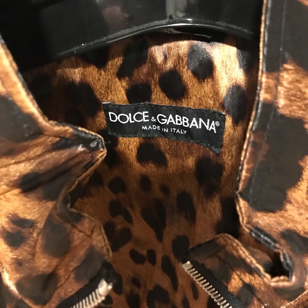 Authentic dolce waterproof short jacket never worn